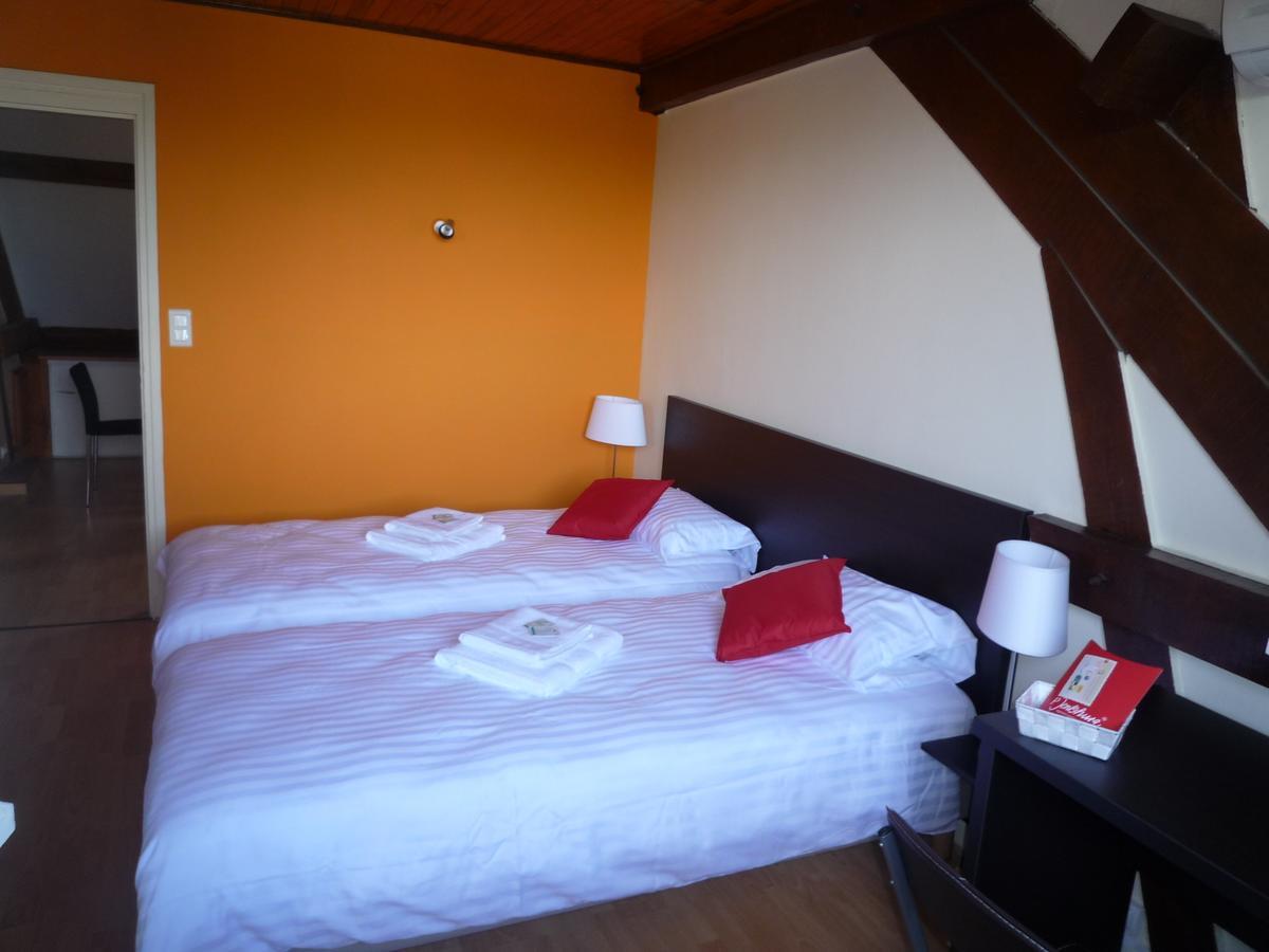 Bed and Breakfast La Maison Des Bonheurs Rillieux-la-Pape Екстер'єр фото